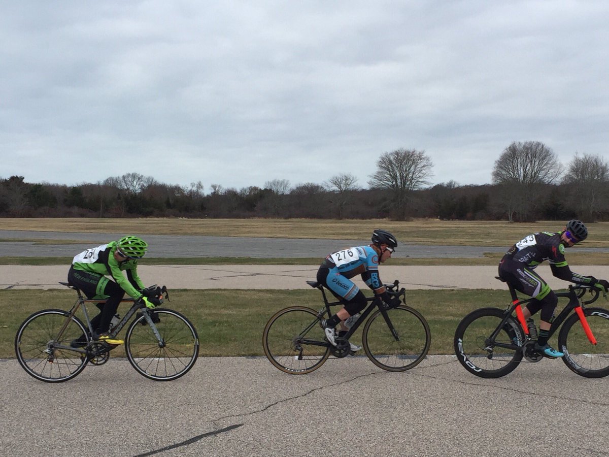 NewEnglandDevo's tweet photo. It's not where you've been, it's where you're going! @ajchrystall in a lead pack during cat 3 race #sunshinecrit https://t.co/Mz6xNtHDR7