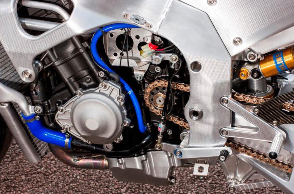 DRMoto1's tweet image. Yamaha R1 14b full superbike spec. 200+ BHP at wheel. #HelloDRMoto...
 
m.youtube.com/watch?feature=…

Please retweet 👍🏼