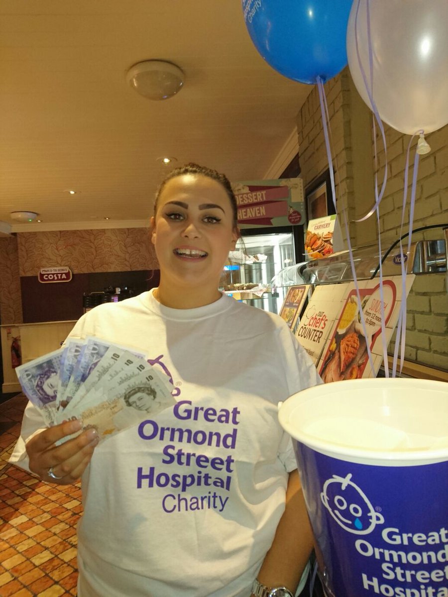 Katie your are a star,donating her tips☺ #generous#GreatOrmondStreet
#selfless
<a href="/Robodu/">Bogdan Rosu</a> <a href="/bognormanc/">mark cornwell</a> @jordanleemacdo