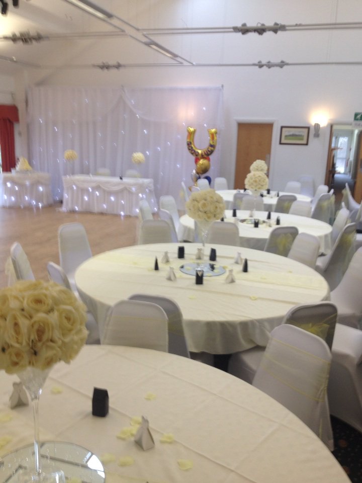 <a href="/Unsworth_CC/">Unsworth Cricket</a> looking great all set for a big Easter wedding today <a href="/LoveWhitefield/">Love Whitefield</a>