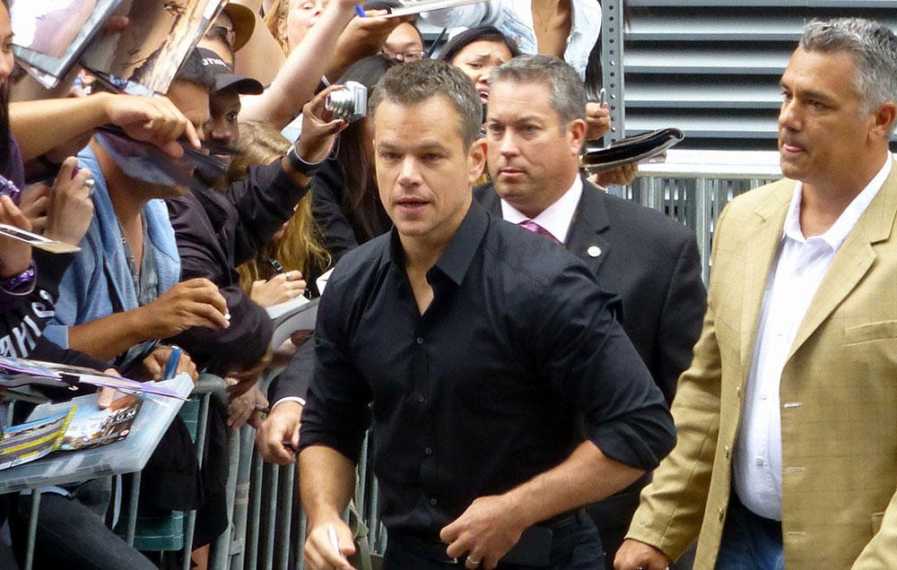 Matt Damon and Ben Affleck have an open casting call for runners. Do you fit the bill? spr.ly/6016B931s