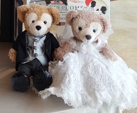 アトリエshione 先日の花里まなさんと安藤アナの結婚式で 私が作ったウエディングダッフィー シェリーメイを飾って頂きました 日テレのアナウンサーや宝塚og 現役生がたくさん詰め掛けた豪華なお式で華を添えられて嬉しい T Co Bum8equmy7