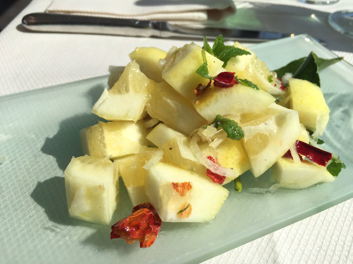 Pig_Academy's tweet photo. Che pranzo! #Procida ci fa sognare con i suoi prodotti e i suoi piatti #PasquaProcida16 @piuturismo @visitprocida https://t.co/n26nocUd0F