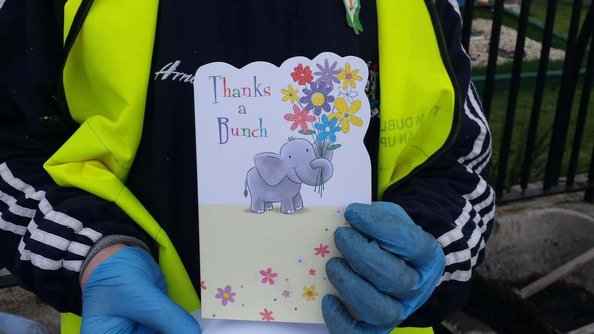 Centra at East Wall showing their appreciation to Men's Shed Group with a card and refreshments! #teamdublincleanup