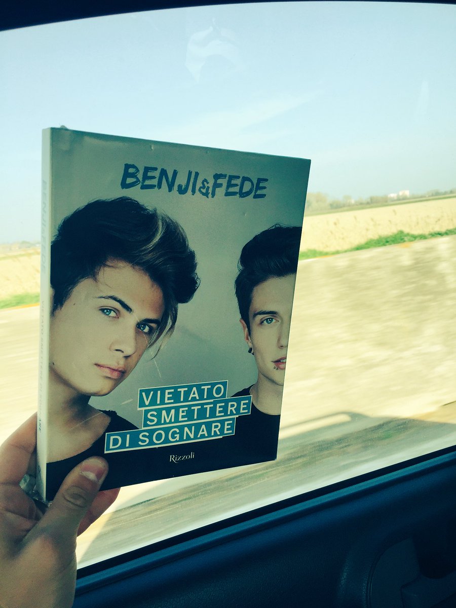 fedefederossi's tweet image. Sto portando il mio cucciolo al mare 🌊