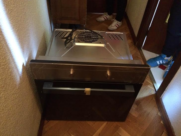 Así te instalan un horno en <a href="/MediaMarkt_es/">MediaMarkt España</a>. El lunes tendremos noticias de ellos, dicen. #yonosoytonto