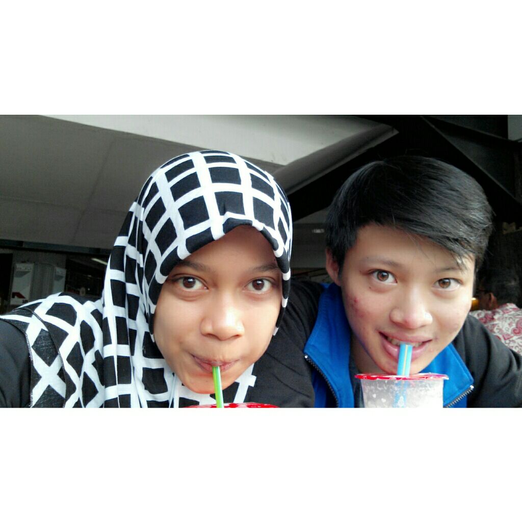 dellaantharisca's tweet photo. thanks for your love, i just wanna say i love you boy @RilloRiel 😘💑💏👫 https://t.co/IxTYEeFSjW