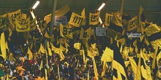 18NADY_ALSH3B18's tweet photo. #النمور_الذهبية_100k_متابع جعلو المدرج الأول في آسيا أكثر جمالا وابداعا💛 https://t.co/P8krYpphLT