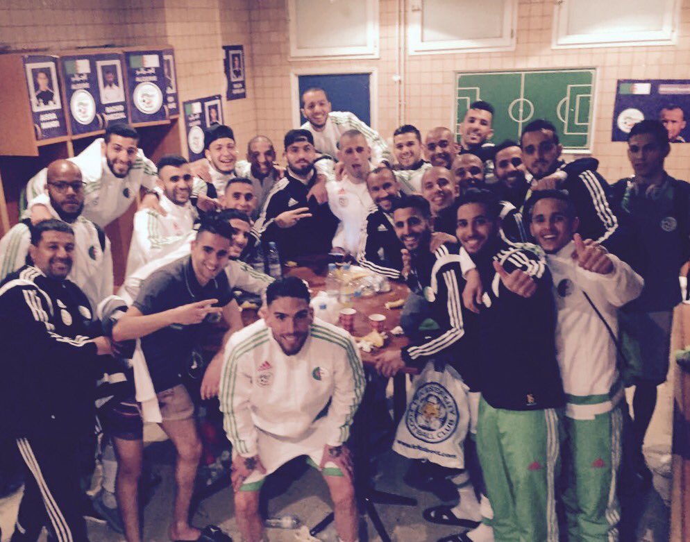 CityFootTO's tweet photo. Jolie photo de la #teamdz après la victoire 7-1 conte l’#Éthiopie @AdleneGUEDIOURA @Mahrez22 @slimaniislam @elkhedra https://t.co/GW0qZXrF74