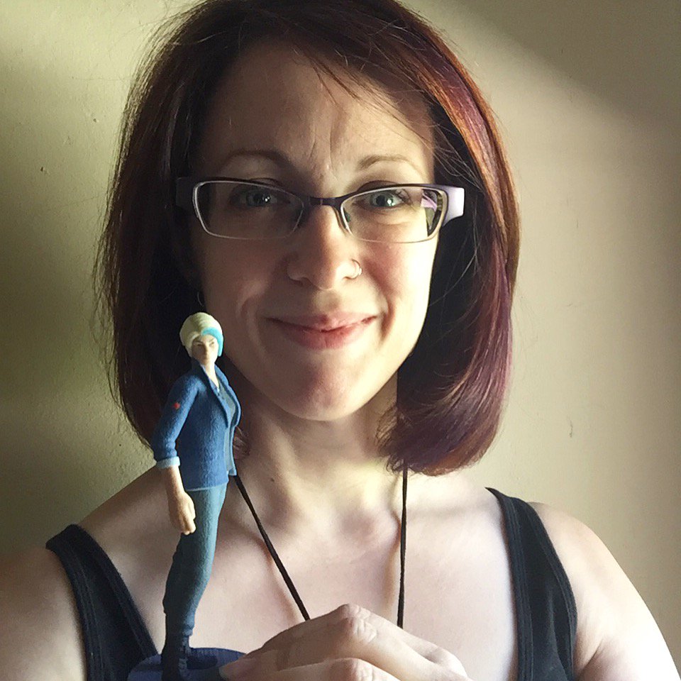 Selfie w/my 3D printed Knee Deep character, Romana Teague <a href="/PrologueGames/">Prologue Games</a> <a href="/EUCL3D/">EUCL3D</a> #voiceover #videogames