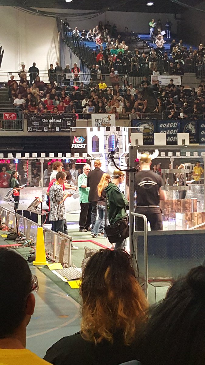 clintjohns's tweet photo. We finished quals ranked 10th &amp; got bumped up to 7th team alliance! Gr8 2 wrk w/ @frc1458 + @frc114 in eliminations! https://t.co/qNHbWEwtGQ