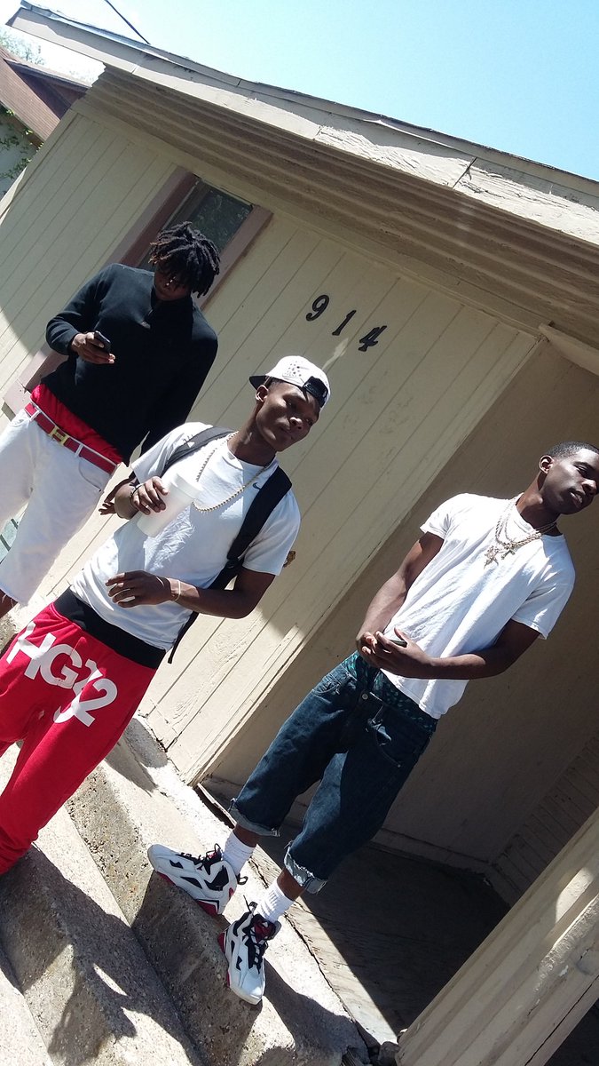 GDaii2times's tweet photo. SGK4L!! #turnt #fuccwitit @Hunchoz31 @WhippGameCrazyy https://t.co/foefNmZnE6