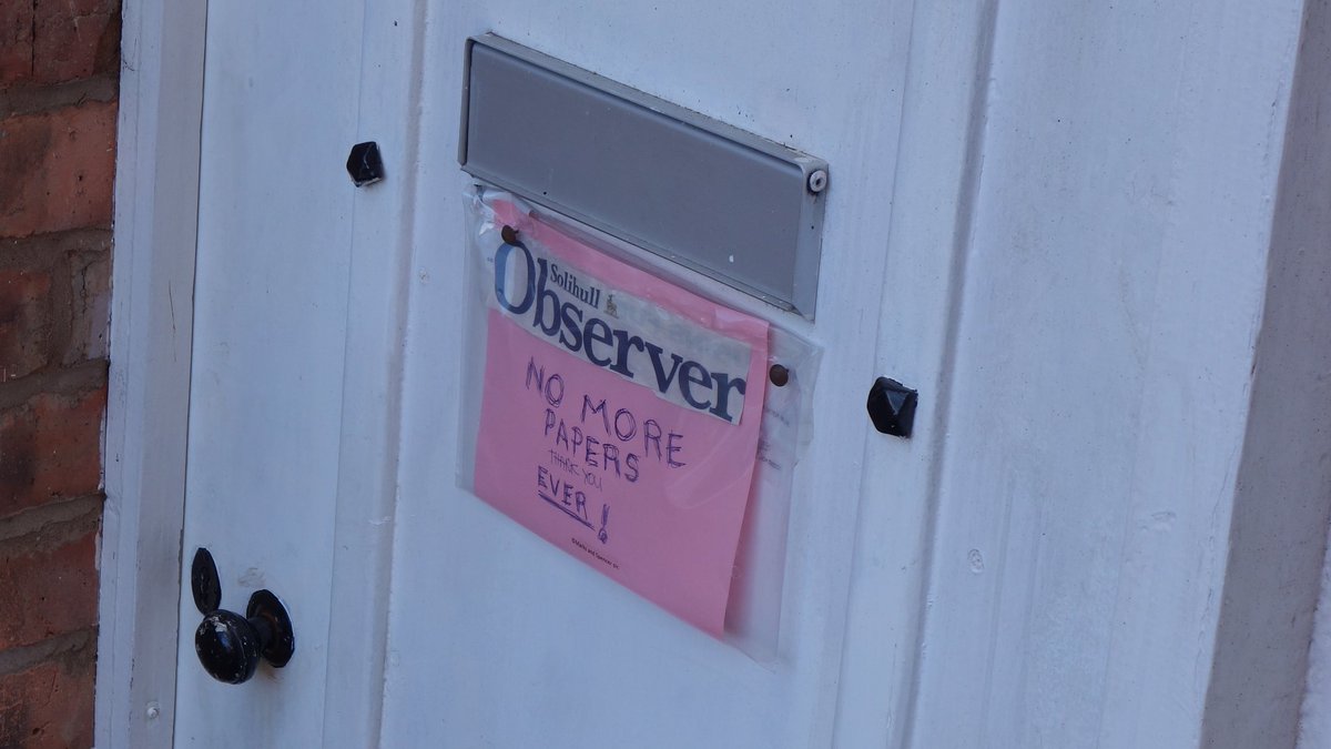 w4ndle's tweet photo. Don't think the neighbour is a fan of the #SolihullObserver journalism! https://t.co/FiY8B2doh1