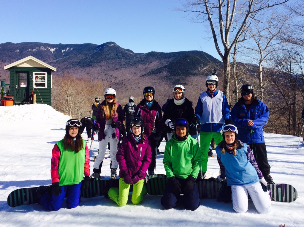 CVCsnowsports's tweet photo. #CSFUSA2016 Sunshine and blue skies as well as challenging slopes at Loon today. https://t.co/MI3c74H5Mq
