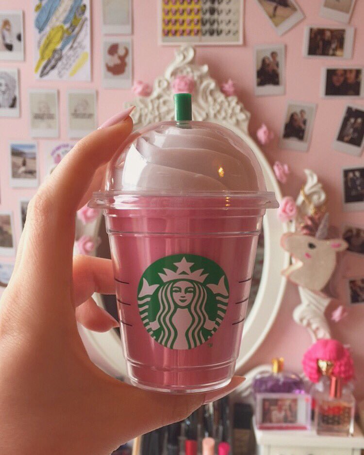 ellasmithxo's tweet photo. New portable charger💘✨ #casedup https://t.co/xg9dzYRRfo