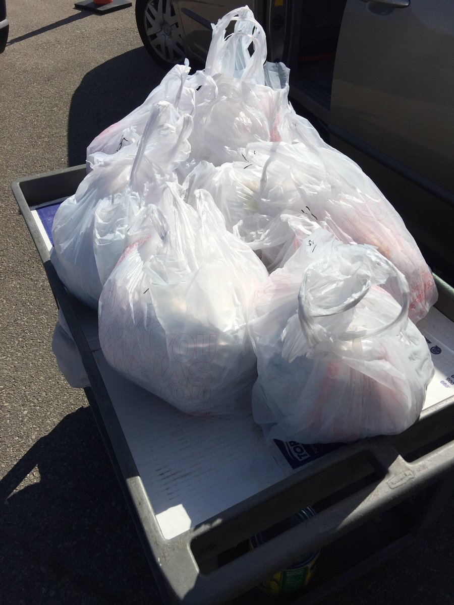 datayard's tweet photo. Delivering Easter Dinner to @stvincentdayton. Thanks to Fatbacks on Linden for the deal on 100lbs of smoked ham! https://t.co/XB56vSJmlD