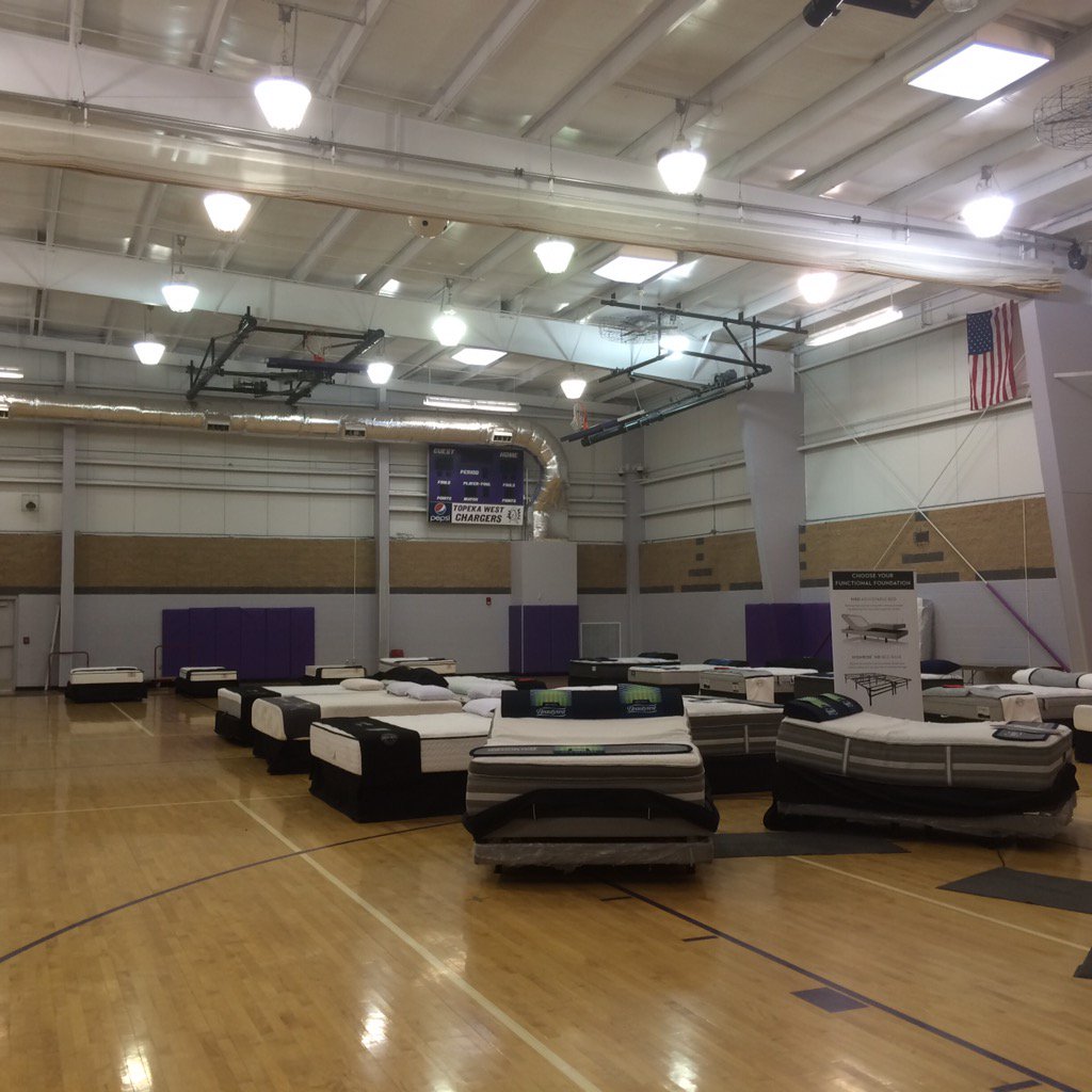 cfskansascity's tweet photo. @TWestTheatre Mattress sale today @TPSTWest Name brand beds made to order! https://t.co/vb9O5zdgzv
