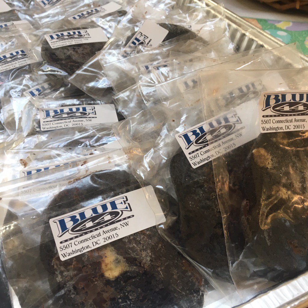 TommyMcFLY's tweet photo. The @BestBuddiesCR Bake Sale is OPEN @ShopTysons @Macys Court! Thank you @Blue44DC #BBProm2016 https://t.co/uiIIyI0TB9