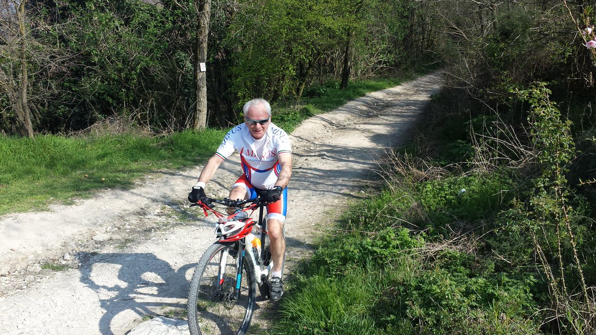 minus_bike's tweet photo. Visto il buon @3BMeteo di oggi.. giretto per - Pasquale sugli @euganei in peparazione del pranzo di domani!!! https://t.co/tiTa7Klv9a
