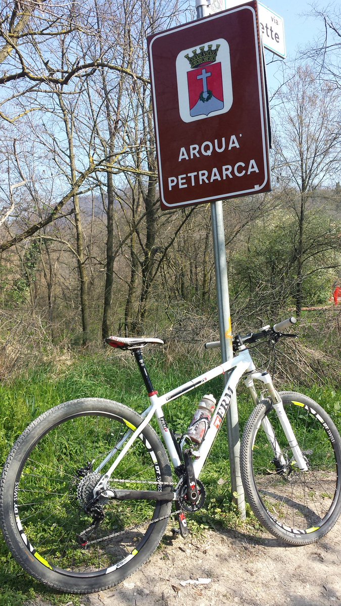 minus_bike's tweet photo. Visto il buon @3BMeteo di oggi.. giretto per - Pasquale sugli @euganei in peparazione del pranzo di domani!!! https://t.co/tiTa7Klv9a