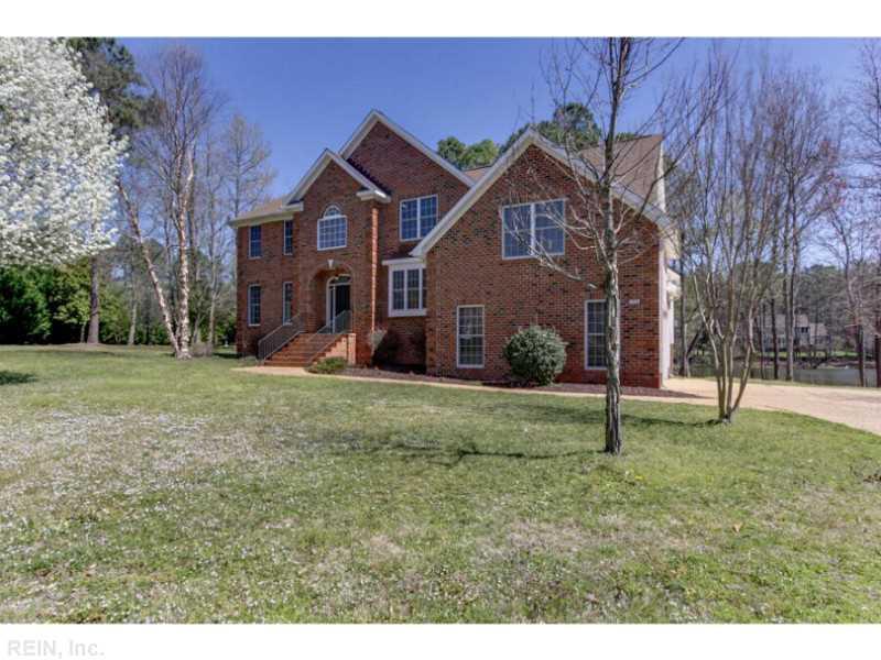 mlycbpro's tweet photo. Check out this property: 109 Stephanie Ln Yorktown VA  23692 https://t.co/H9RpmWYzSv https://t.co/4bH9qk7qsH