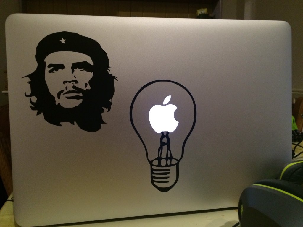 joellodder's tweet photo. MacBook is looking awesome thanks to @VinylInfusion https://t.co/W2vShL7vWo