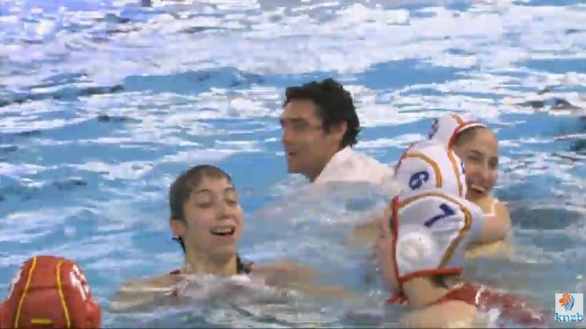 COE_es's tweet photo. #Waterpolo ¡¡¡¡SÍÍÍ!!!! NOS VAMOS A @rio2016_es CON NUESTRAS GUERRERAS!! ¡¡VICTORIA 10-7!! https://t.co/P6mEs2Ilk1