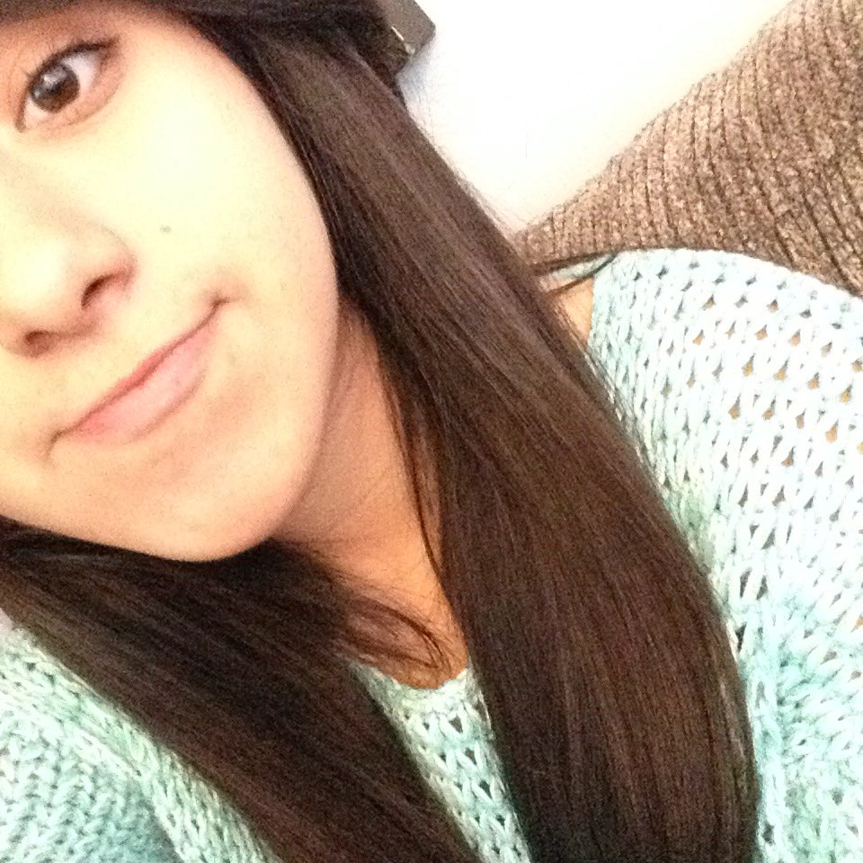 EquisMich's tweet image. "Yo sé que no tengo palabras y nunca las voy a tener, por eso aprovecho esta noche, ya ves estoy sola otra vez"💖