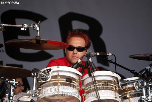 Jd0205's tweet photo. #MontyOxyMoron #StuWest #Pinch
The many guises of #TheDamned #40yrsofanarchychaos&destruction https://t.co/ZjjGmpfY9q
