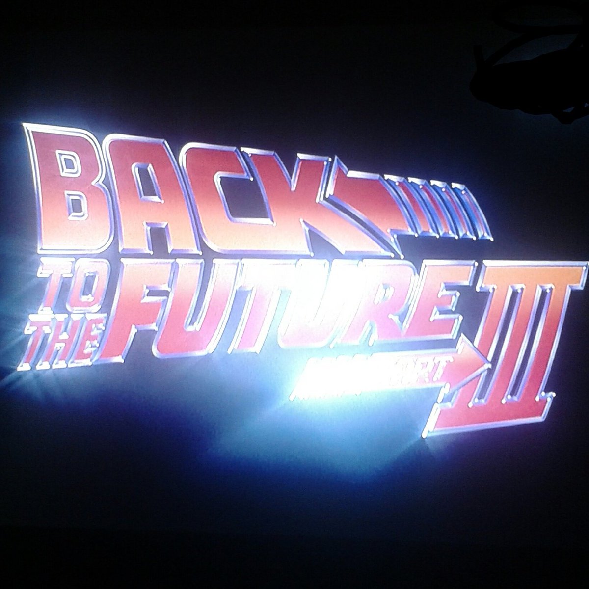 CluuxFV's tweet photo. "The end"🐒🐖💛😍🔙⏰🚗 @mqoporto #backtothefutureIII #el #love #M9C #sagafinalizada #cuquicine https://t.co/vO4nWh0QsS