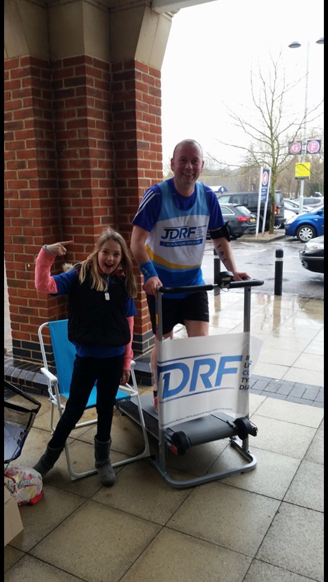 MillsvT1D's tweet photo. @sharonstone plz retwt @Johnnylager1975 🏃🏼 26.2miles to raise 💷 for his daughter who's got #type1diabetes @JDRFUK https://t.co/PsHmD010Z8