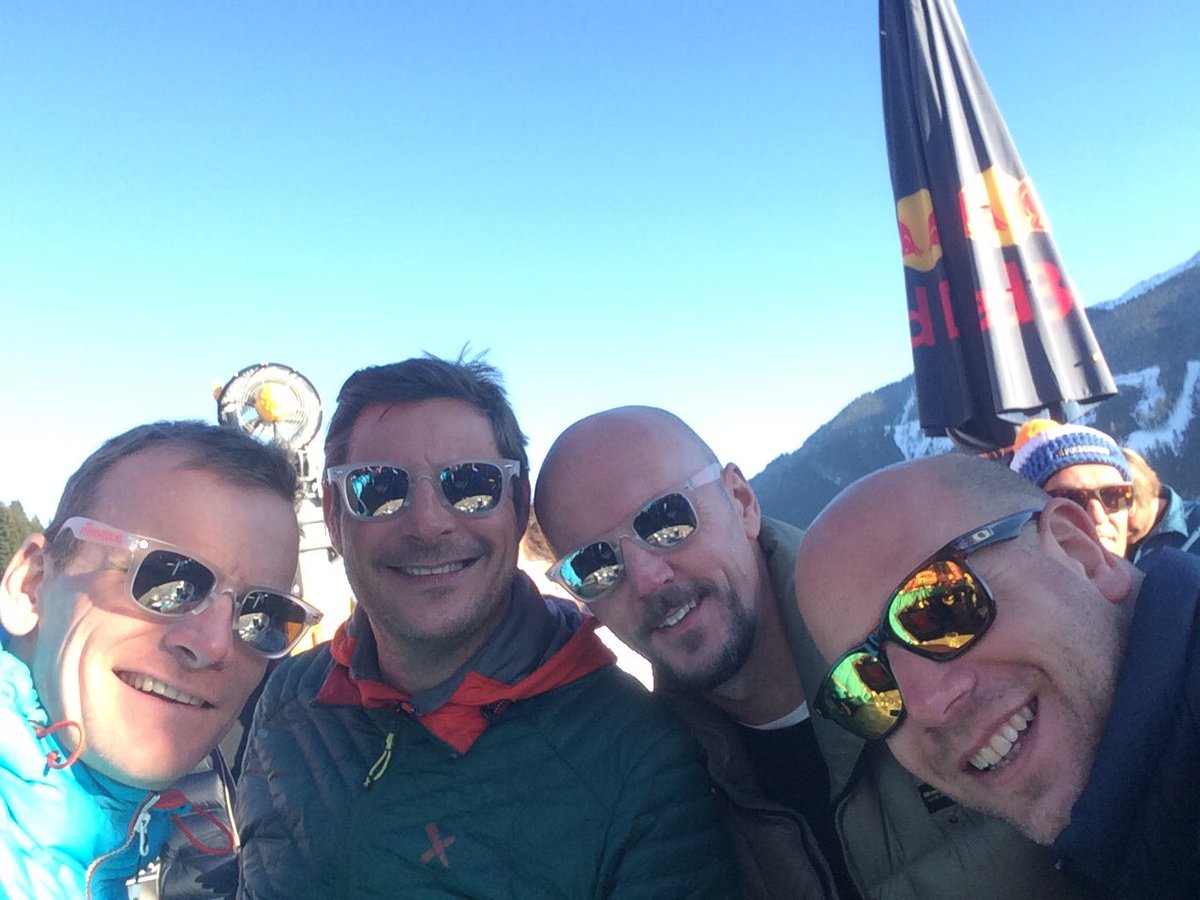 MSch74's tweet photo. #dutchweek party thanks to @BluetribeNL https://t.co/rtu5jeRB4Z
