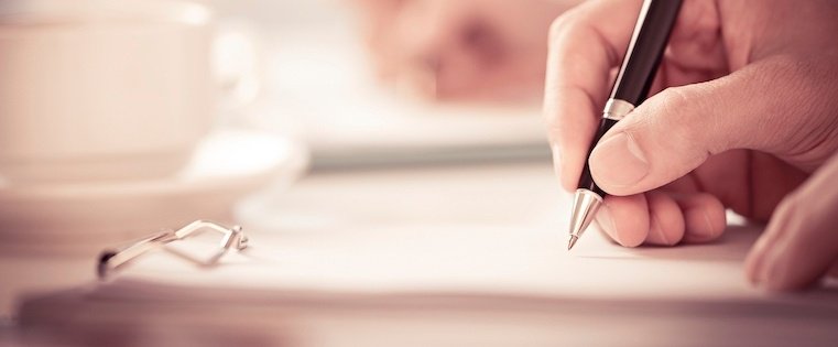 HubSpot's tweet photo. This trick can save you two whole hours every day. https://t.co/OEePRmvLxC https://t.co/rqgeVw4MM9