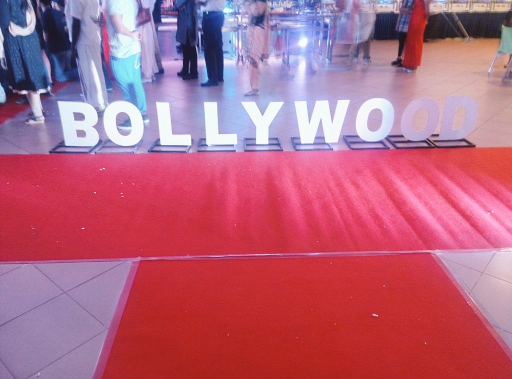 TEDxSecbad's tweet photo. At the Bollywood theme Gala at #TEDxWorkshop #TEDxAtInfy. https://t.co/hOpfnypt7n