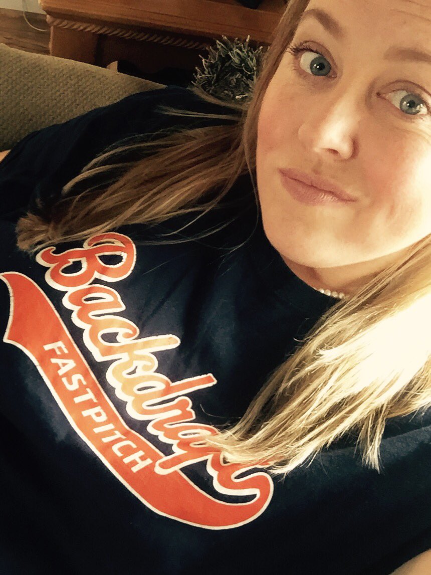 caseyChiz's tweet photo. reppin my babies today!!! can't wait to start our season &amp; cheer for my BackDraft babies!! #fastpitch #softballmom 🤗 https://t.co/fErnFayV9L