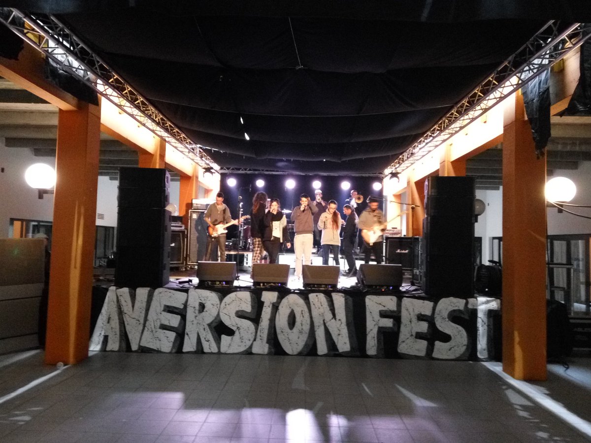 AversionFest's tweet image. #soundcheck con @MafaldaGrupo e sonando que se vos vai a olla!!!! En 3 horiñas escasas abrimos portas :D