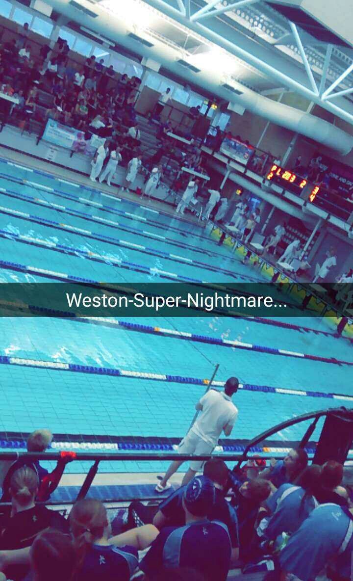 tbramleyt's tweet photo. I wish they would turn the heating off in here... #WSMSC #EasterMeet #DinnatonSC https://t.co/vCaukWNMZi