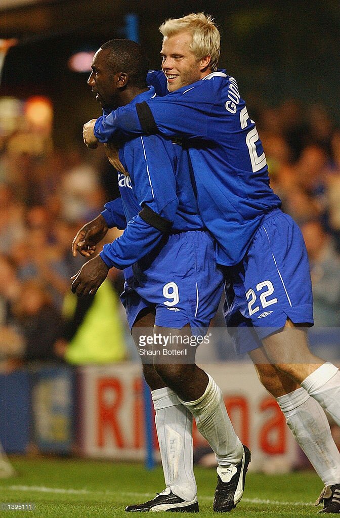 RobbieP94's tweet photo. Felt good celebrating getting into the Semis with my man @KingMidge8 #DeadlyDuo #Wekeepdreaming https://t.co/wOs9g5FNoU