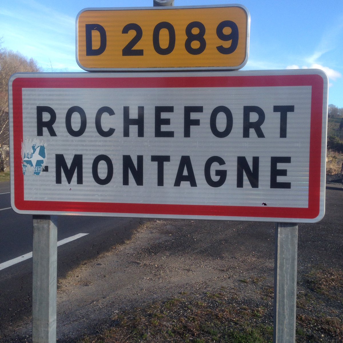HyperionClub's tweet photo. Ce soir direction Rochefort-Montagne avec les Conscrits pour la St-Patrick 🍻
#HyperionClub 
#rochefort
#Bière https://t.co/tM7Fln3lIW