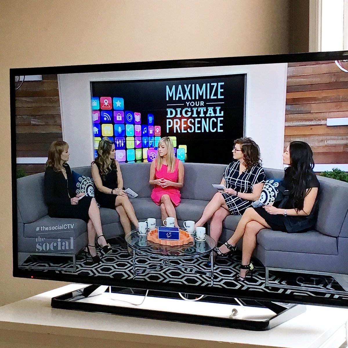 dckaitx's tweet photo. Such a great segment by @durhamcollege prof @PunchMediadotca on @TheSocialCTV!! https://t.co/tqAtGC7sbZ