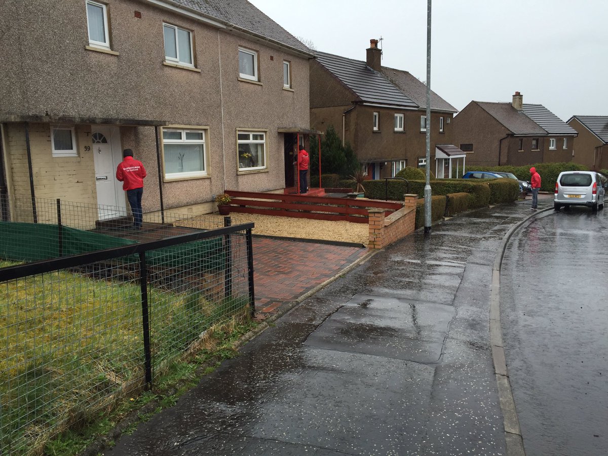 PFOKane's tweet photo. On home turf. Great response for the local boy in Neilston today! Great talking to so many people I know! #teamokane https://t.co/XfV0KSV9fm