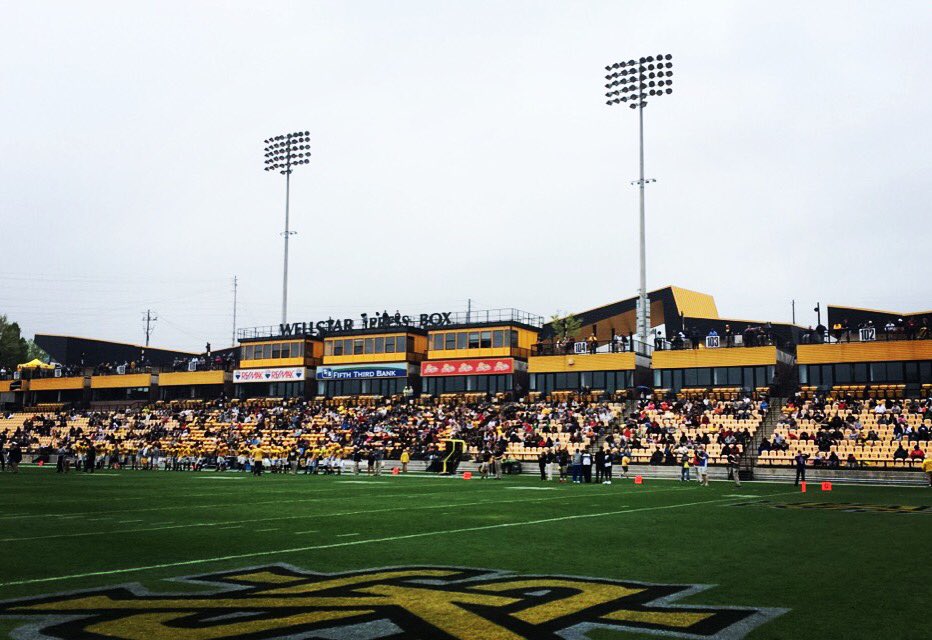 FTBstadium's tweet image. At the half, offense leads 35-21! #SpringGame2016 #BringTheFight