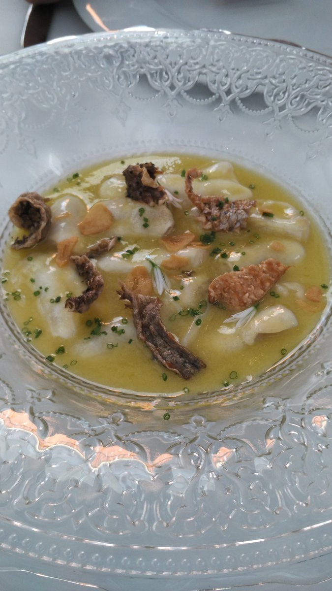 Bar_FM_Granada's tweet photo. Muy buena comida en El Refectorium del Campanario Apostando por el producto. Enhorabuena @JuanChiquicurro https://t.co/qnGVc0DSV4