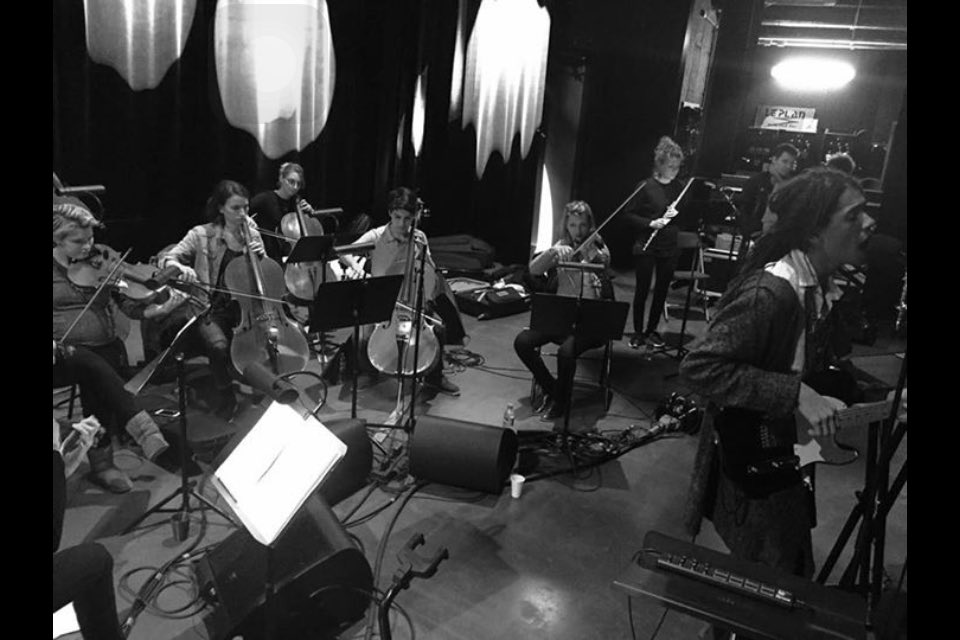 codeformusic's tweet image. On vous attend au @LEPLAN91 ce soir, ça va être épique !