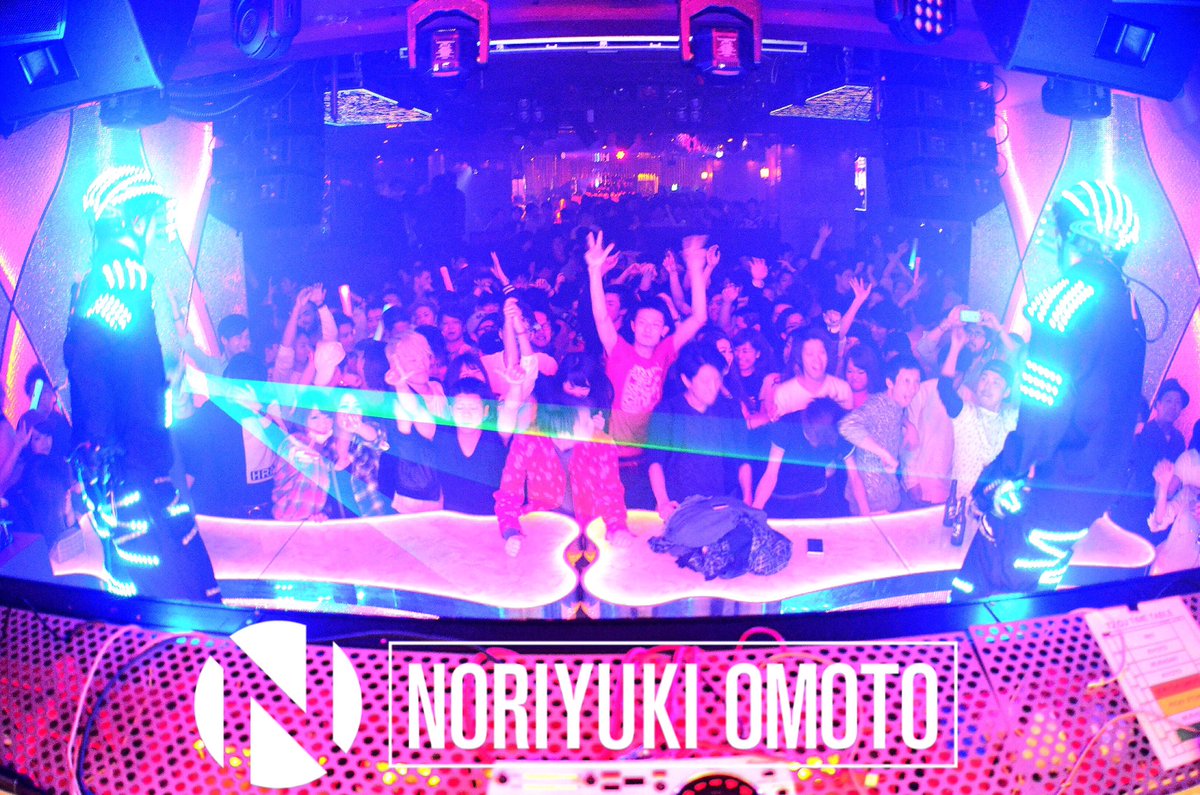 thisisnorii's tweet photo. T2 GEKIMORI((((;゚Д゚)))))))
フロアパンパン & 酸欠状態💦
大集合ありがとうございました!
Next DJ is... #RickyStone
#NORIYUKIOMOTO
#DJ
#DJBooth https://t.co/UmbZHI3DRW