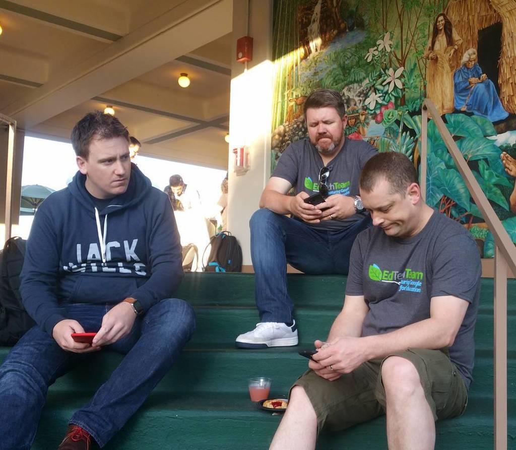 seani's tweet photo. Starting the day with this crew #gafesummit https://t.co/5631udknKj https://t.co/pROai6Xbv4