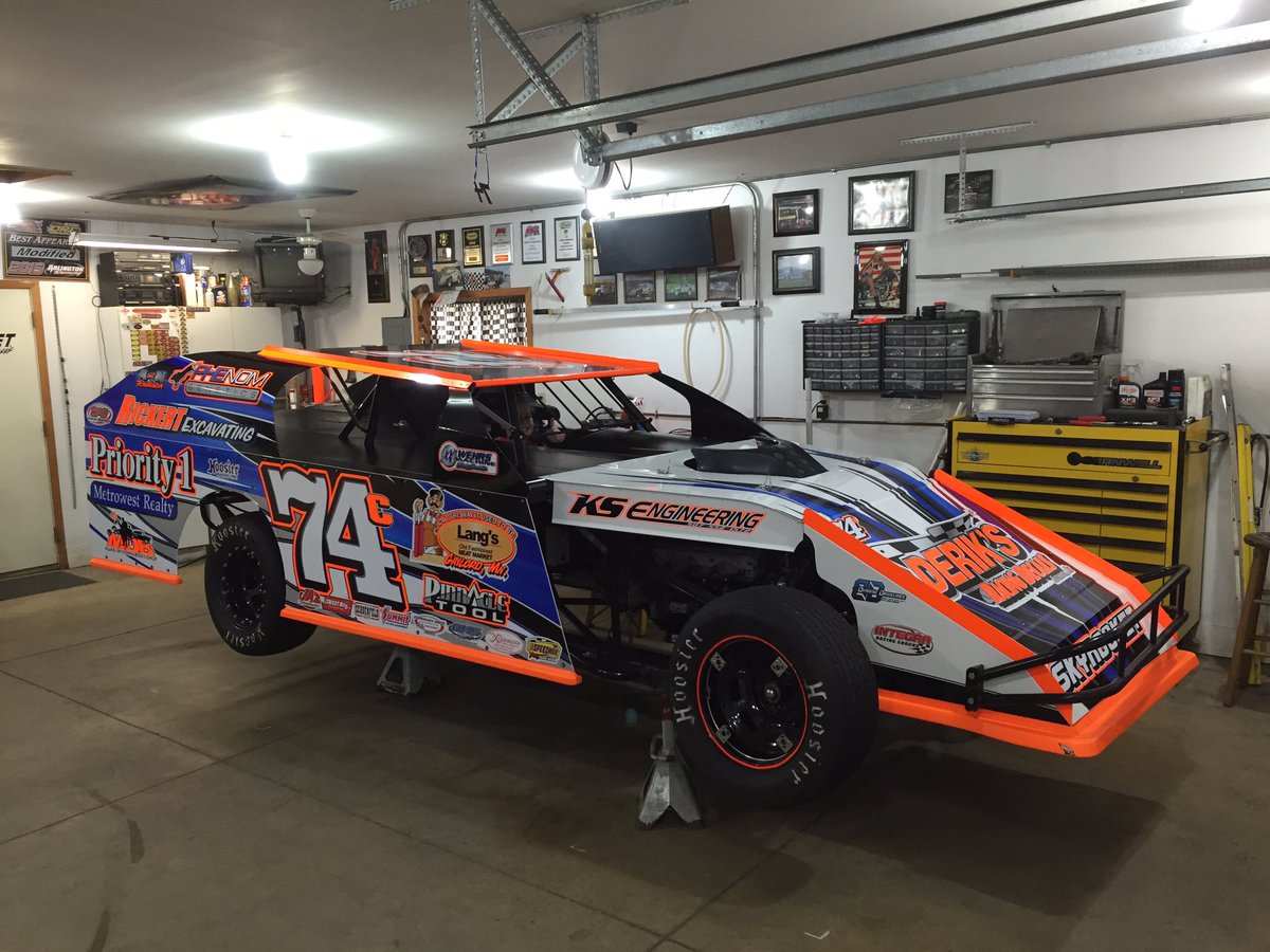 Clint74c's tweet photo. Thanks to Deriks Racing  Decals once again for a great job for 2016. 👍🏁🏆 https://t.co/rXNhgbnyW5