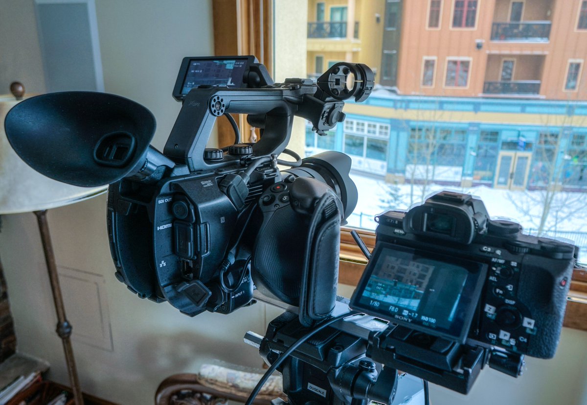 Dugdale's tweet photo. You know how everyone says 10bit is better than 8bit when it comes to heavy grading, today I am finally testing that https://t.co/54nxs2o4NN
