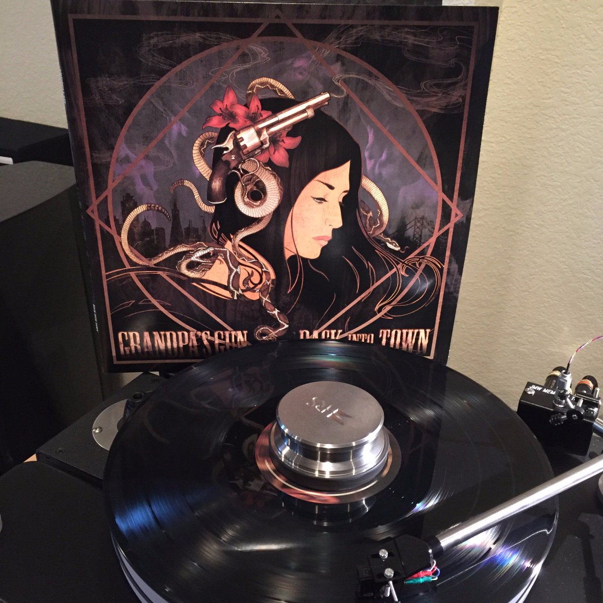 CrescendoFA's tweet photo. #localmusic action on a #VPI Scout come on by and bring your fave LPs! @vpiindustries @vpiindustries @GrandpasGun https://t.co/bBU5hbE56Z