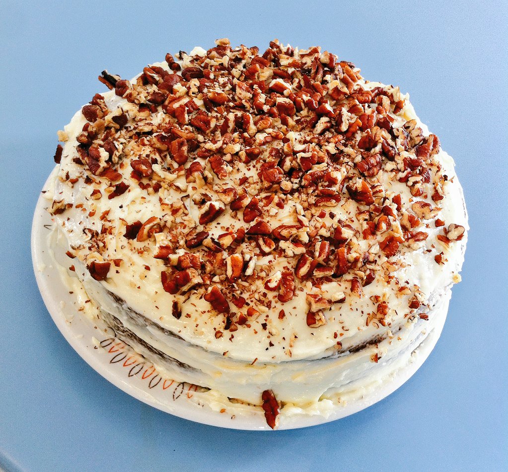 The secret ingredient is always love! #cooking #cookingtime #carrotcake #passion